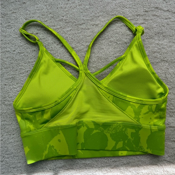 Nike Sports Bra Size Small - Picture 2 of 3